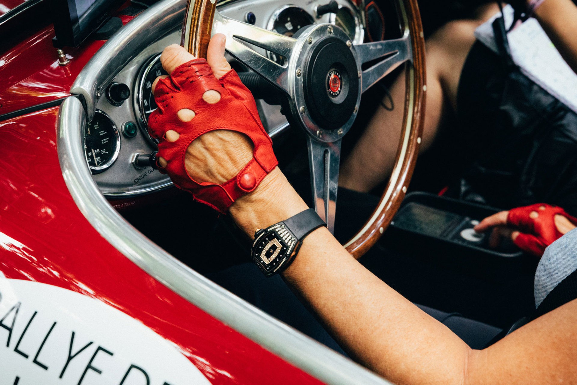 richard-mille-rm-33-02