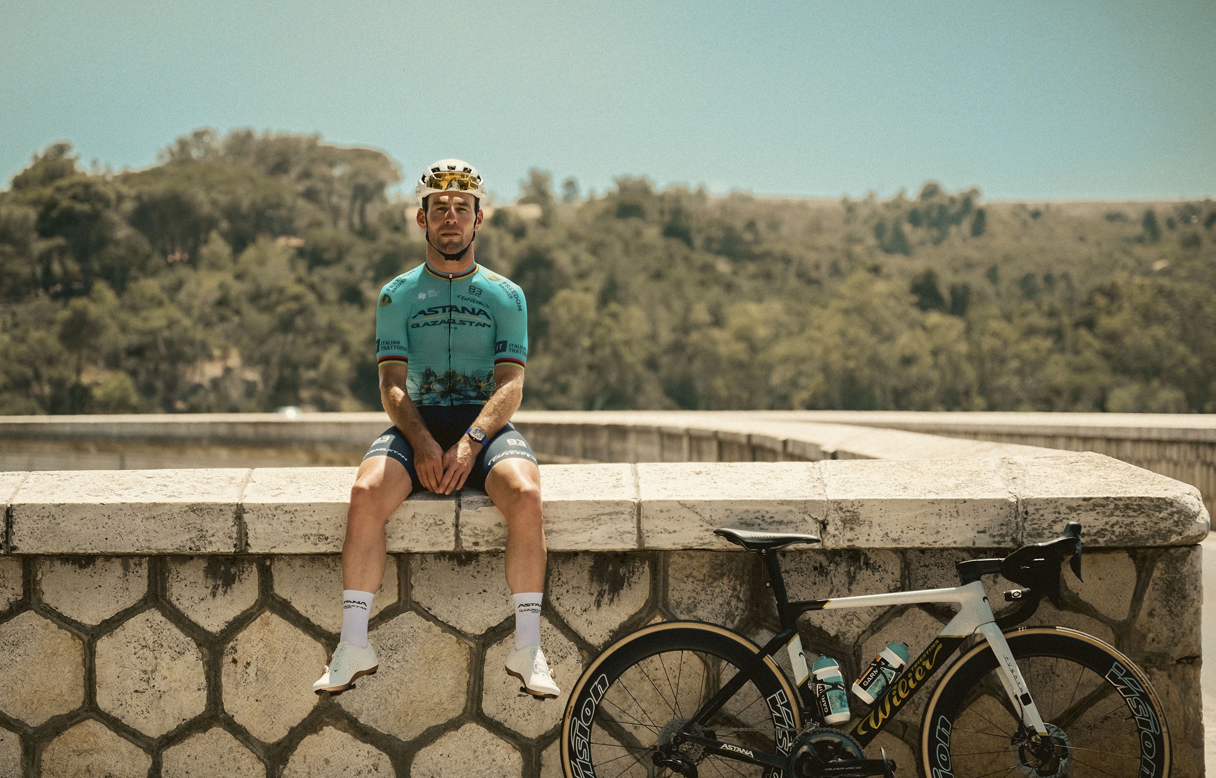 キャベンディッシュ OAKLEY®は、サイクリングレジェンドに敬意を表したシグネチャー